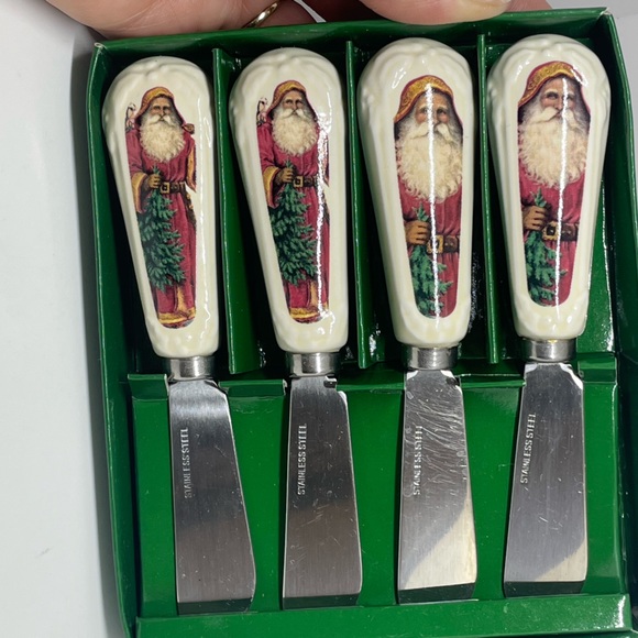 Vintage Hallmark Old World Santa Cheese Spreaders Stainless - Picture 2 of 7